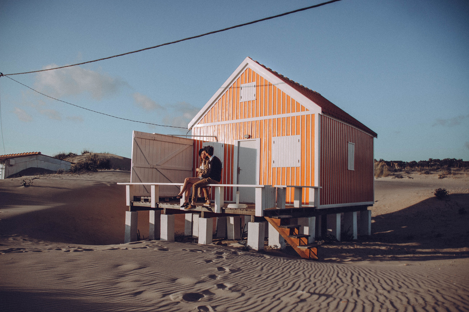 couple photoshoot, costa da caparica, portugal, vintage photo, folk