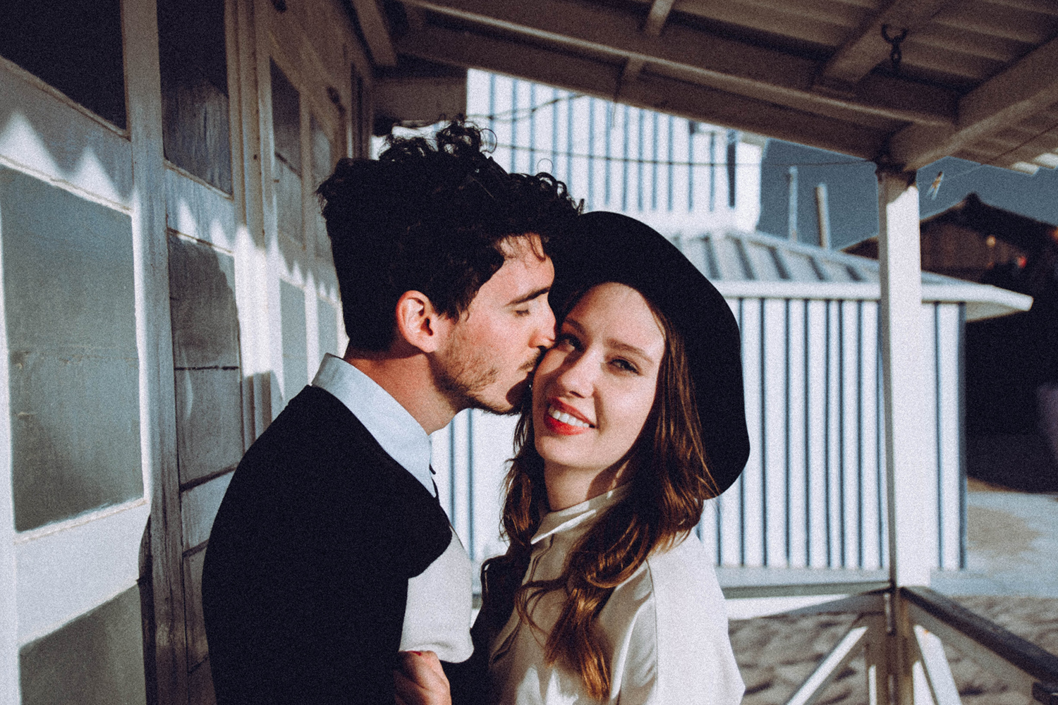 couple photoshoot, costa da caparica, portugal, vintage photo, folk